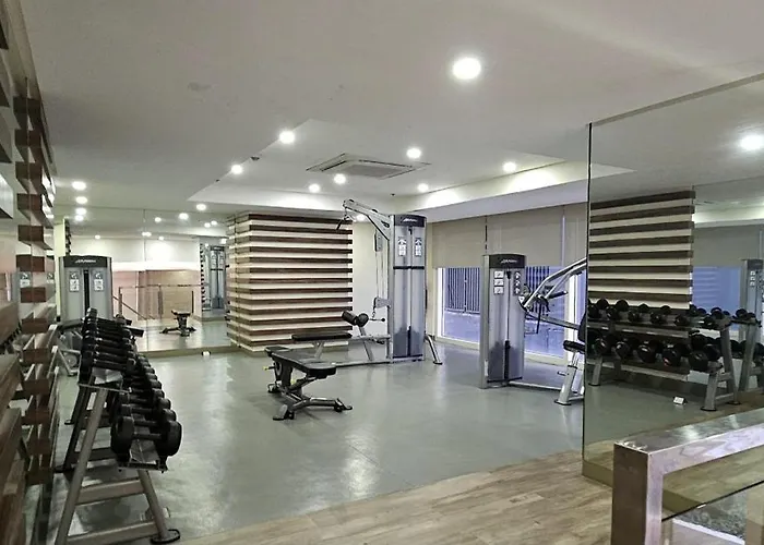 Makati Bliss - Cozy Urban Retreat Apartment