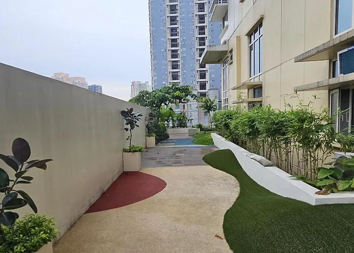 Makati Bliss - Cozy Urban Retreat