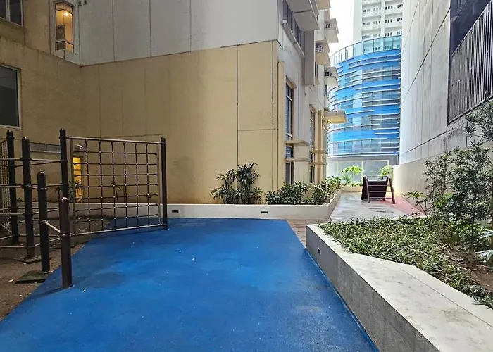 Makati Bliss - Cozy Urban Retreat Apartment